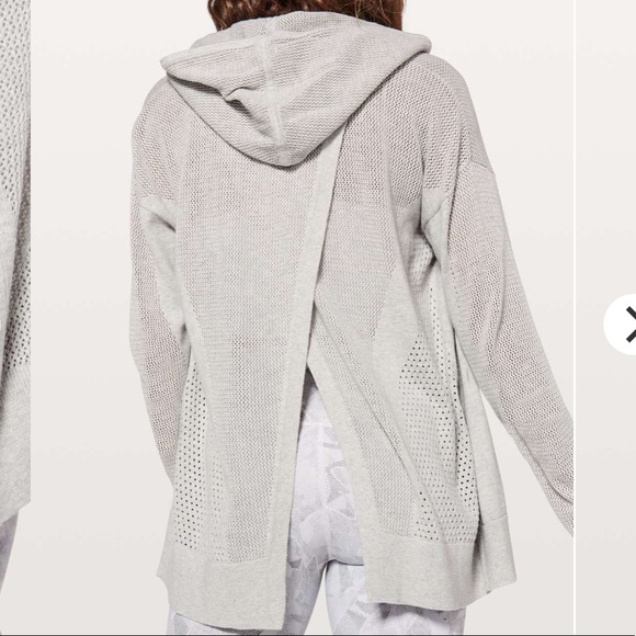 lululemon Still Movement Wrap - Picture 3 of 8